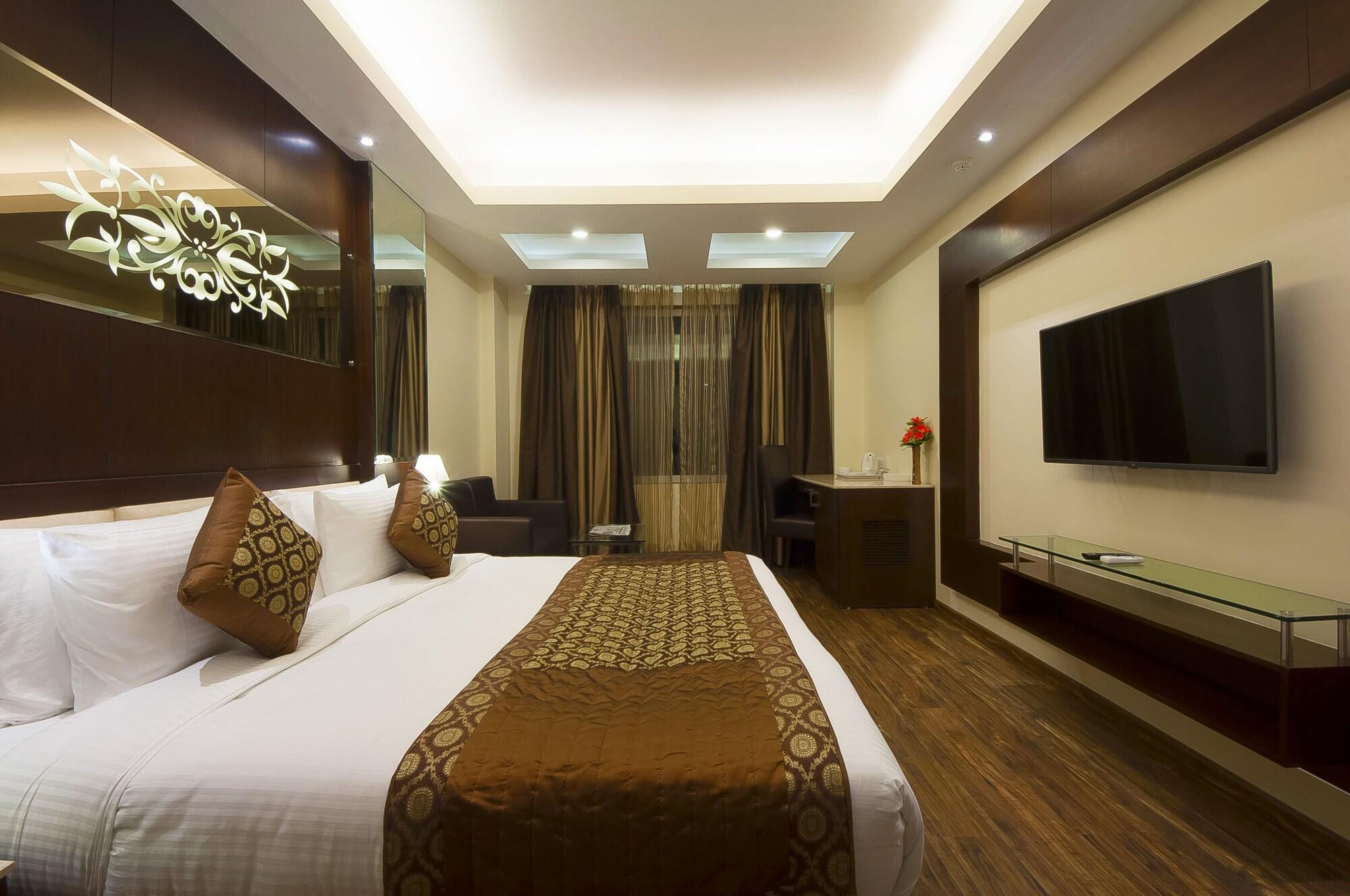 Hotel Golden Grand Δελχί Εξωτερικό φωτογραφία