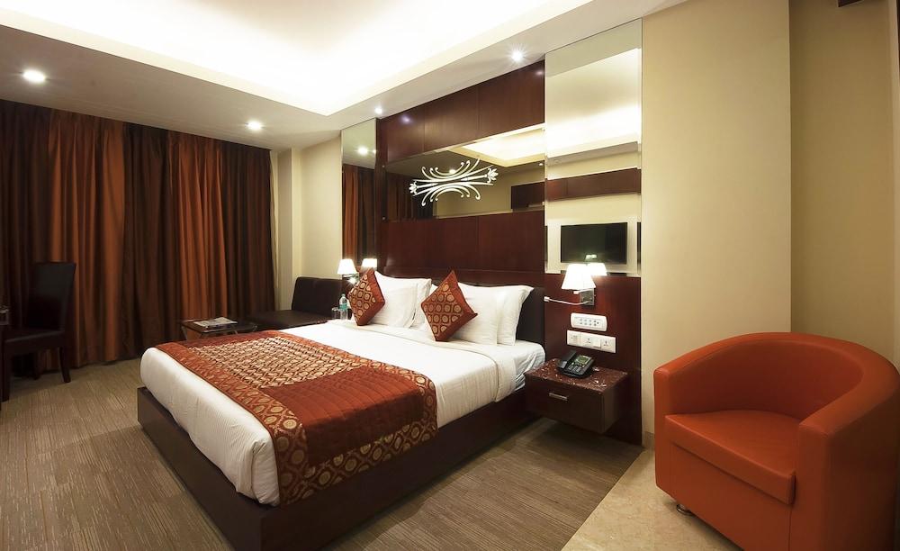 Hotel Golden Grand Δελχί Εξωτερικό φωτογραφία