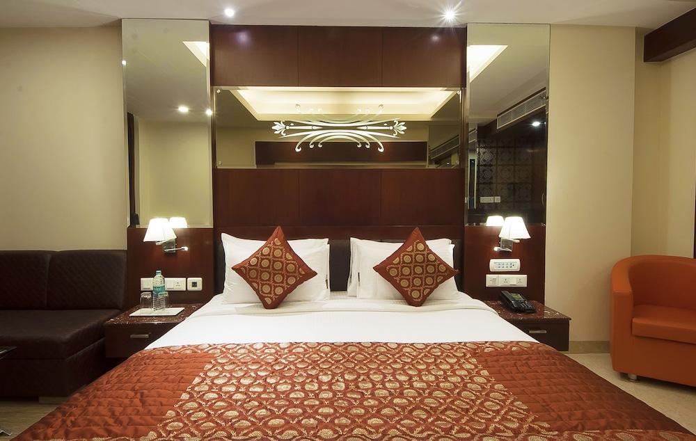 Hotel Golden Grand Δελχί Εξωτερικό φωτογραφία