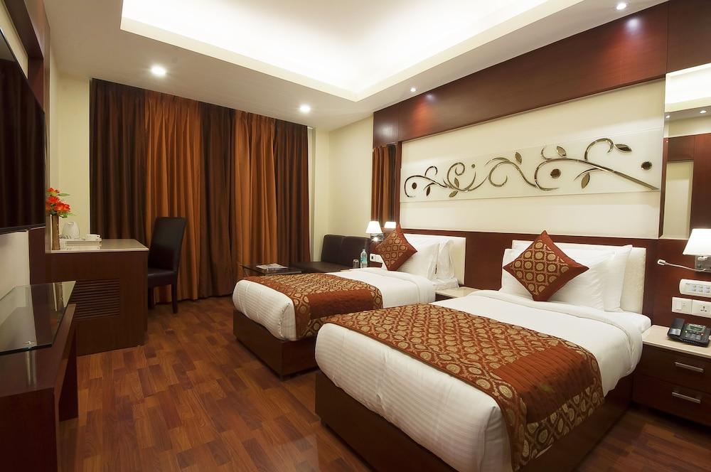 Hotel Golden Grand Δελχί Εξωτερικό φωτογραφία