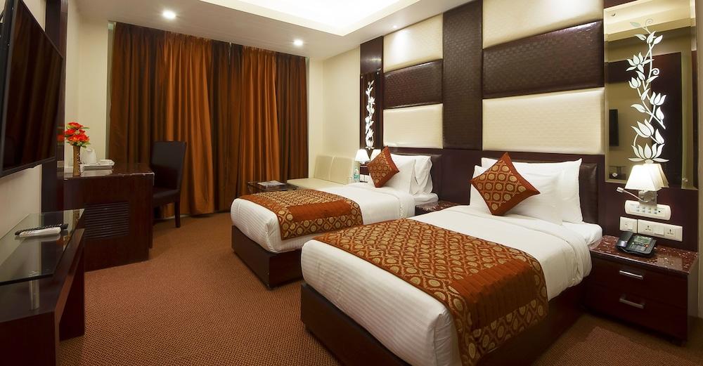 Hotel Golden Grand Δελχί Εξωτερικό φωτογραφία