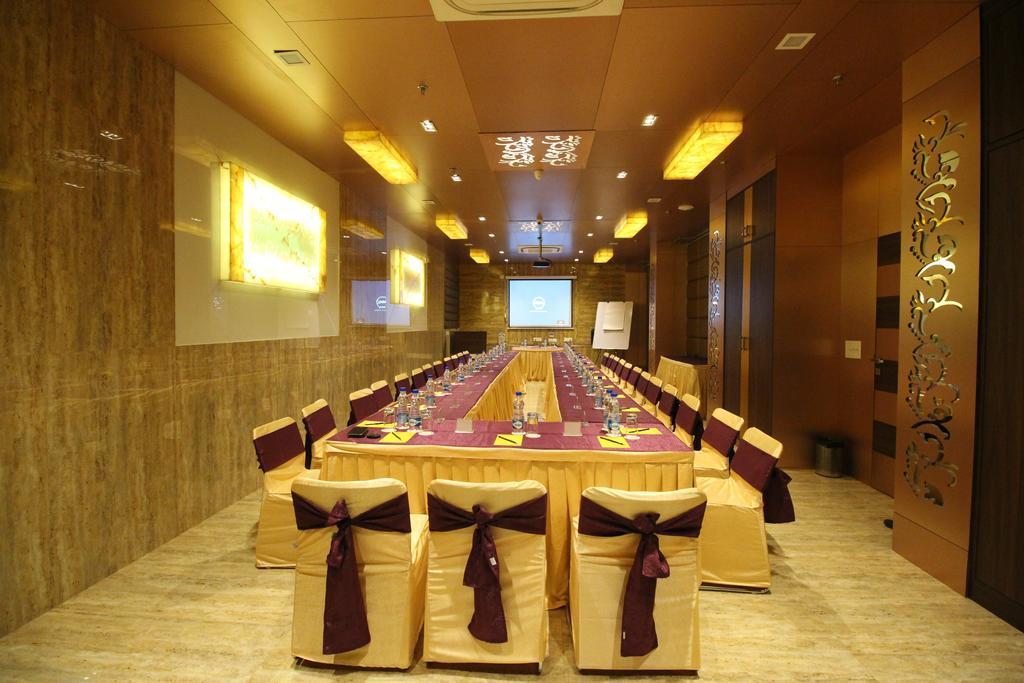 Hotel Golden Grand Δελχί Εξωτερικό φωτογραφία