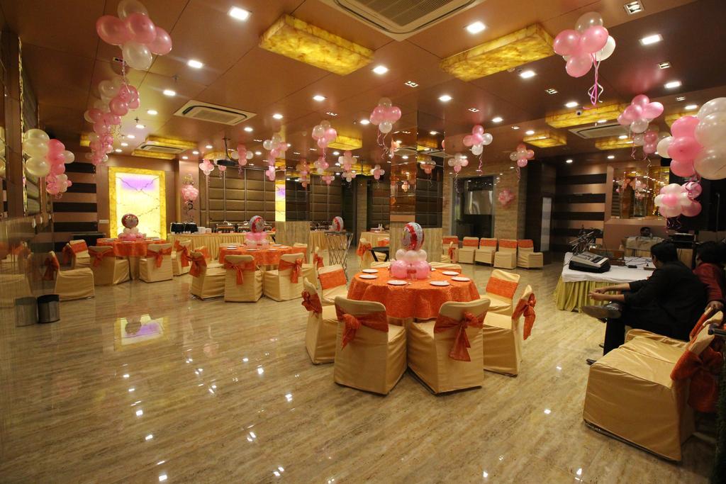 Hotel Golden Grand Δελχί Εξωτερικό φωτογραφία