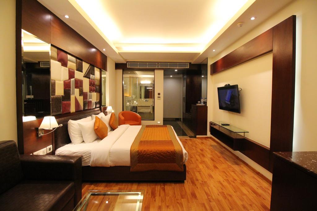 Hotel Golden Grand Δελχί Εξωτερικό φωτογραφία