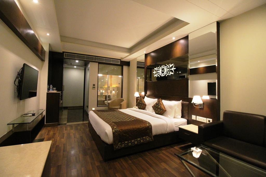 Hotel Golden Grand Δελχί Εξωτερικό φωτογραφία