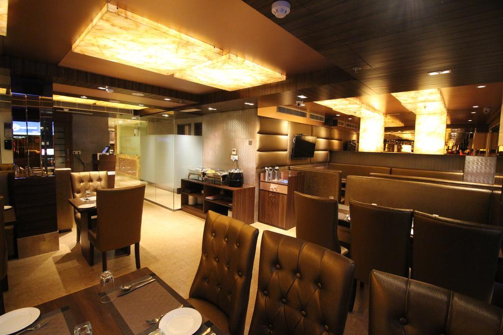 Hotel Golden Grand Δελχί Εξωτερικό φωτογραφία