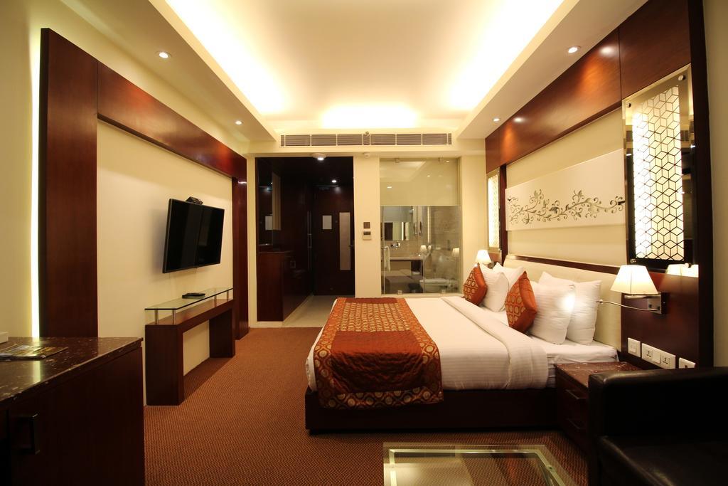 Hotel Golden Grand Δελχί Εξωτερικό φωτογραφία