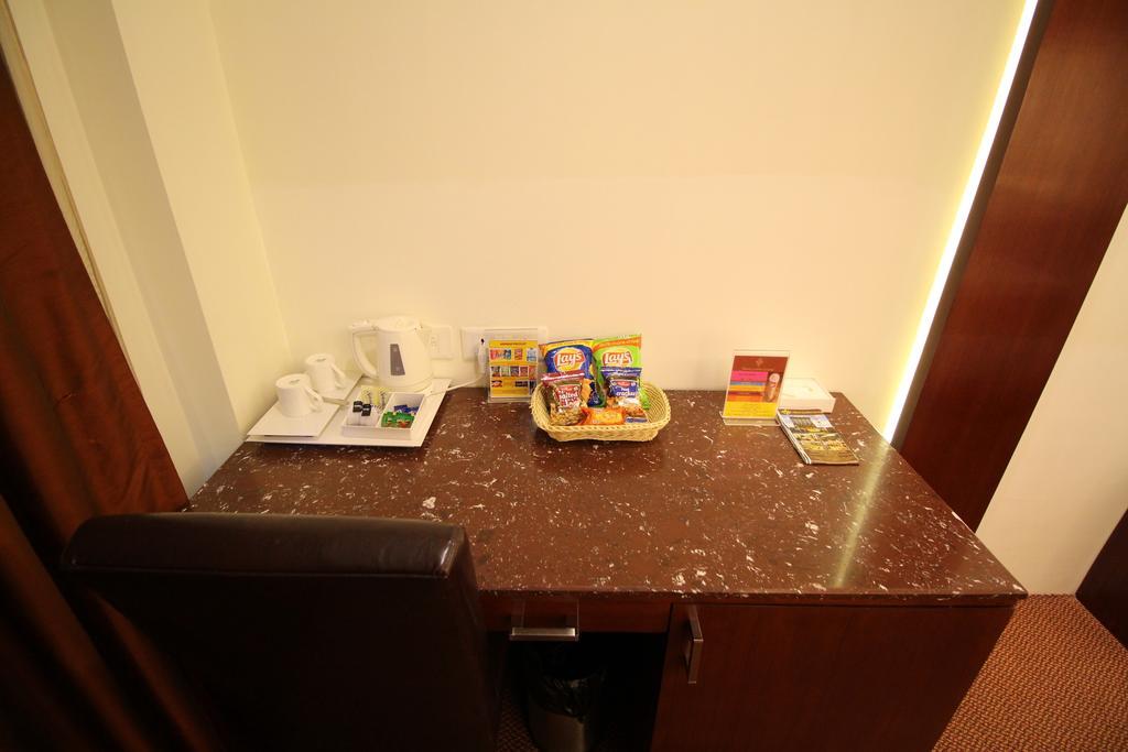 Hotel Golden Grand Δελχί Εξωτερικό φωτογραφία