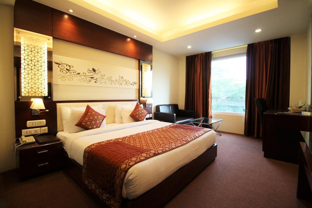 Hotel Golden Grand Δελχί Εξωτερικό φωτογραφία