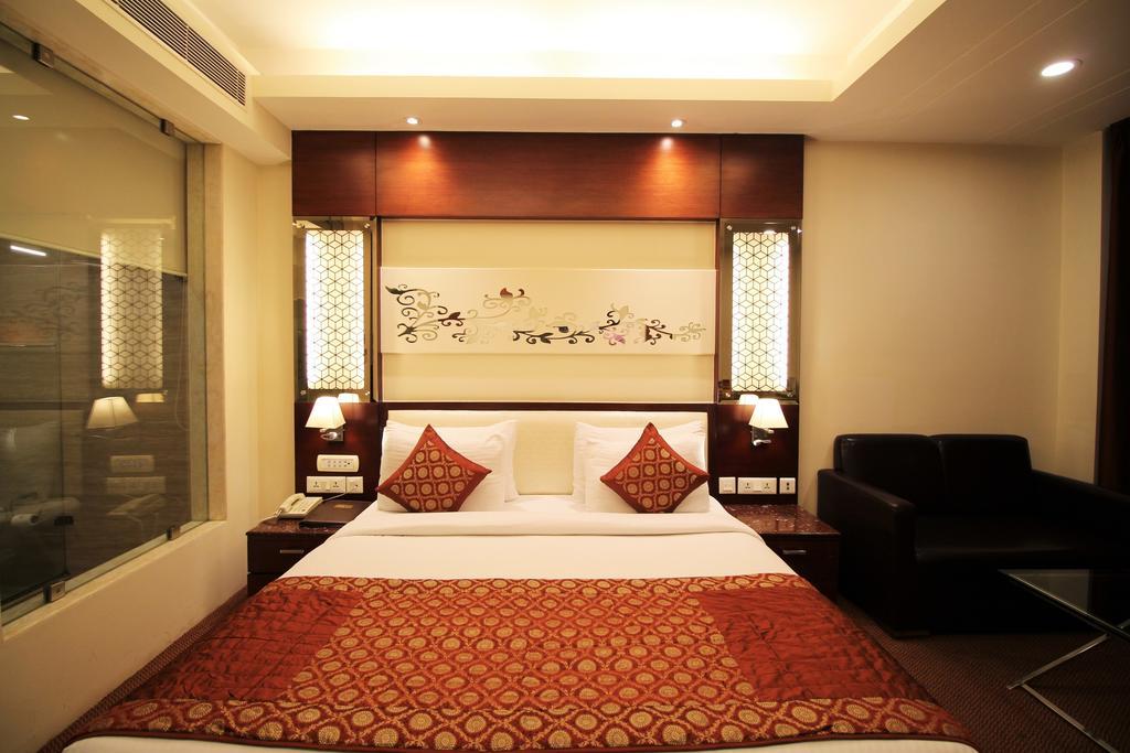 Hotel Golden Grand Δελχί Εξωτερικό φωτογραφία